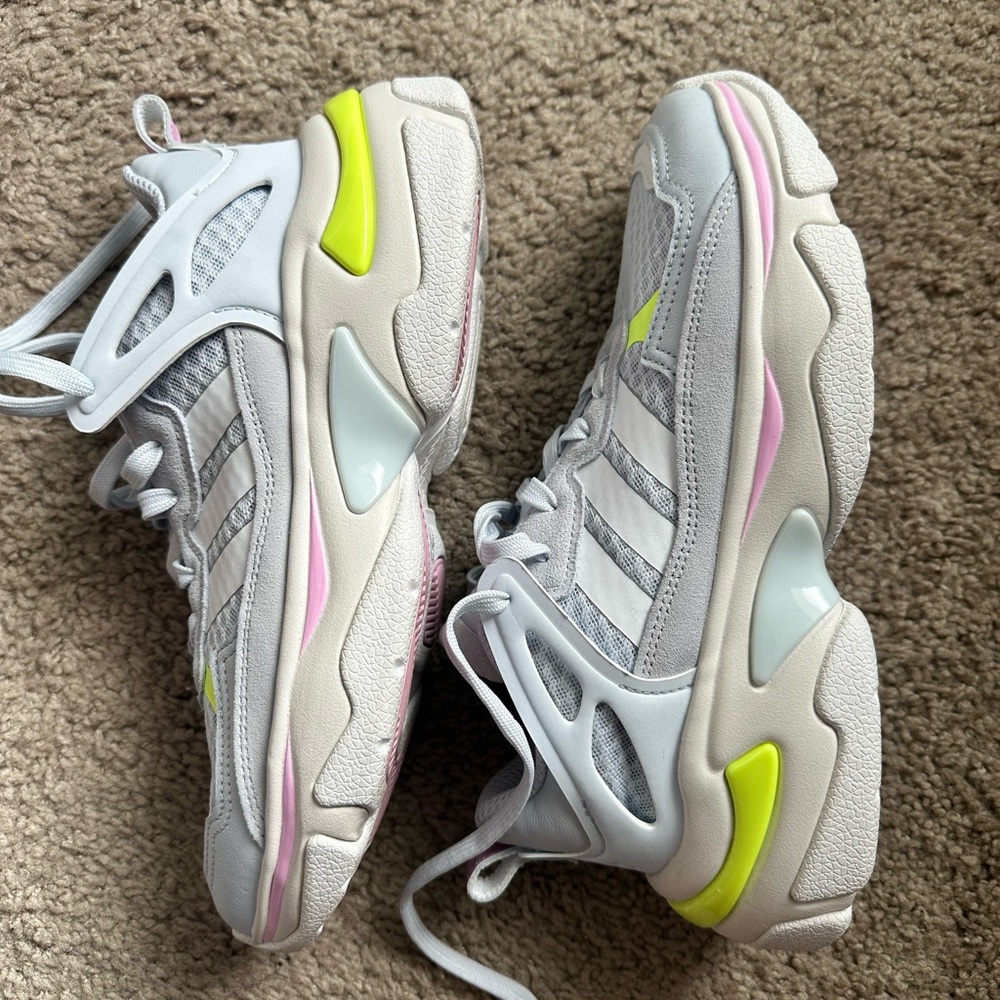 Adidas Platform Running Sneaker sz 8.5